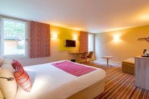 Hotels Kyriad Lyon Est - Saint Bonnet De Mure : photos des chambres