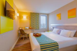 Hotels Kyriad Lyon Est - Saint Bonnet De Mure : photos des chambres