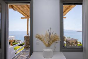 Big Blue Suites & Apartments