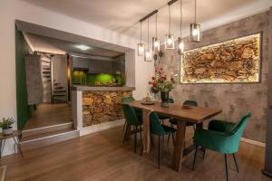 Casa Del Miele, private pool, BBQ, mountain view.