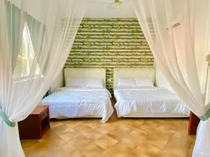 RumahChantiqq at Tiara Bay Apartment , Port Dickson - Kampong Telok Kubor