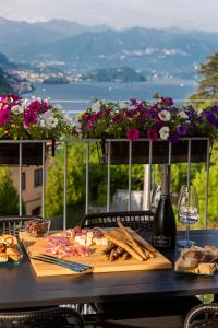 We Lake Como: lake view apartment, feeling home in charming Argegno