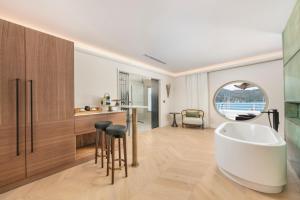 Penthouse Suite room in Yacht Classic Hotel - Boutique Class