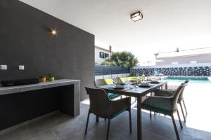 Modern 3-bedroom villa with a private pool