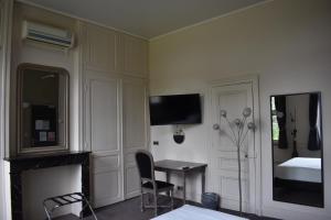 Hotels Logis Manoir de Fourcy : Chambre Double - Vue sur Jardin