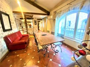 GITE DE GROUPE 9ch ou 3 GITES Indépendants de 3ch - PATIO et PISCINE INTERIEURE CHAUFFEE TOUTE LANNEE