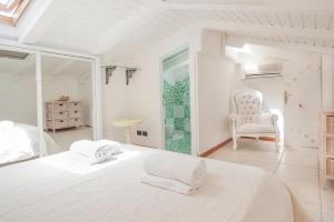 Cala del Faro Luxury Apartment Porto Cervo 70m Spiaggia Privata 2 camere 2 bagni Starlink