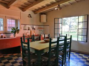 Los Pinos, cálida casa de campo en Tomas Jofre