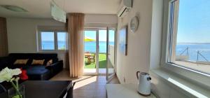 Apartments Nicolas - Beach & Sea 10m away - Amazing sea view! 