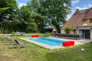 Villas Crazy Villa Margotterie 58 - Heated pool - 2h from Paris - 30p : photos des chambres