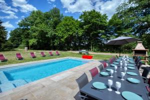 Villas Crazy Villa Margotterie 58 - Heated pool - 2h from Paris - 30p : photos des chambres