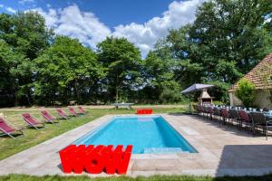 Villas Crazy Villa Margotterie 58 - Heated pool - 2h from Paris - 30p : photos des chambres