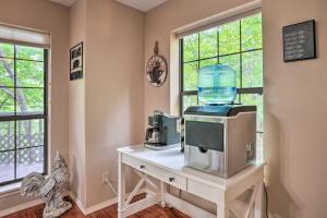 Beaver Lake Retreat with Deck and Private Hot Tub