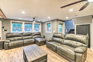 Waterfront Ashland Home about 2 Mi to Downtown!