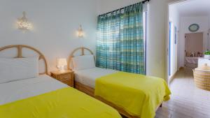 Sea 3BDR House W Patio by Lovelystay