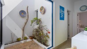 Sea 3BDR House W Patio by Lovelystay