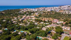 Sea 3BDR House W Patio by Lovelystay