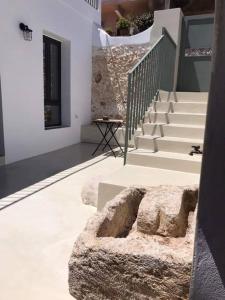 Lithos Retreat 2(ΛΙTHOS Retreat)