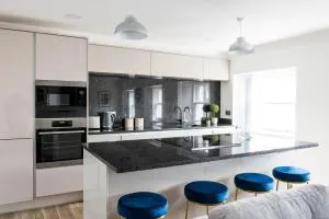 Monterey Residence - Stunning, Duplex Apartment in the Heart of Kendal - Natland