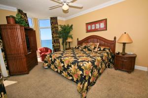 Three-Bedroom Apartment room in Jade East Condominiums