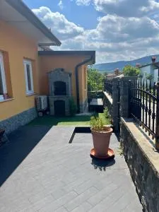 Summer house with terrace and private parking - Škocjan