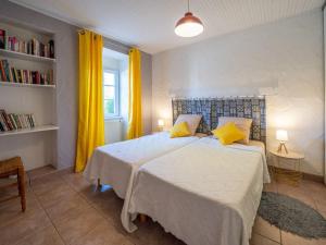 Maison de ferme rénovée avec cheminée, terrasse et jardin clos - à 800m du bourg de Froidfond - FR-1-426-149