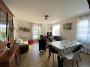 Maisons de vacances Maison Vaux-sur-Mer, 4 pieces, 6 personnes - FR-1-539-30 : photos des chambres