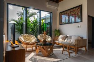 Berawa Canggu Stylish Joglo 3 BEDROOMS PRIVATE VILLA with private pool