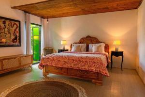Berawa Canggu Stylish Joglo 3 BEDROOMS PRIVATE VILLA with private pool
