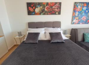 Sea and mountain view apartments