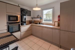 Appartements T3 Flat Moderne sur 2 etages Metro Parking Free Entrance autonome : photos des chambres