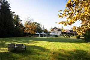 Hotels Hostellerie De Levernois : photos des chambres