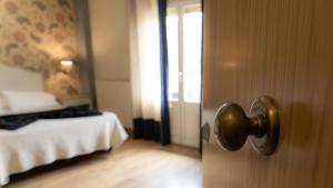 HOSTAL RIO ARA BELLOSTA by Vivere Stays