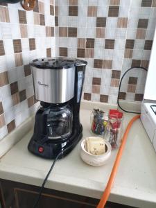 Comfy Studio, Clean, Wifi, NETFLIX, 5 min to the beach