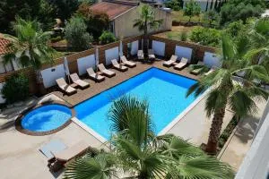 Kuburi Hotel - 卡萨米尔