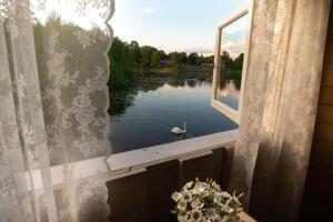 Laivu māja Ezerkrasti