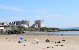 Appartements Awesome apartment in Royan with WiFi : photos des chambres