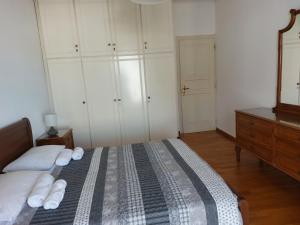 Sea view,big and comfortable appartment in Voula