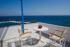 Arkas Inn Paros Greece