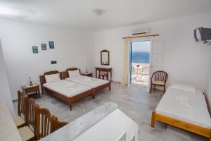 Arkas Inn Paros Greece