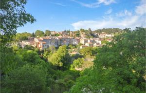 Appartements Amazing apartment in Barjols with 1 Bedrooms : photos des chambres