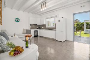 Ow Andros Luxury Suites