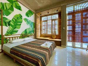 Lan home- Jeep Tour, Motobike tour, rental motobike, private car Cao Bang