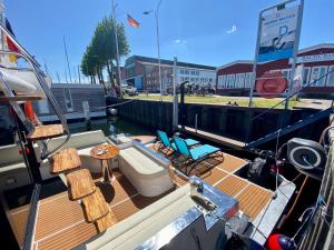 Hausboot mit Traumlage in Lübeck-Travemünde
