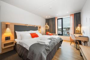 Deluxe Double Room room in Clarion Hotel The Edge