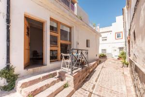 La Casa Baja