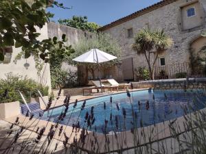 La Maison Des Autres, piscine chauffée, chambres d hôtes proches Uzès, Nîmes, Pont du Gard