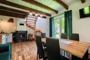 Raj pod lasem - 布科维茨