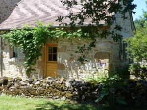 Maisons de vacances Gite Fleurs d'eau, Le Hameau du Quercy, charme, calme, piscine naturelle : Maison 1 Chambre