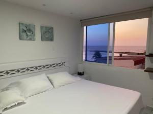 Amazing ocean view Apartment in El Laguito Cartagena